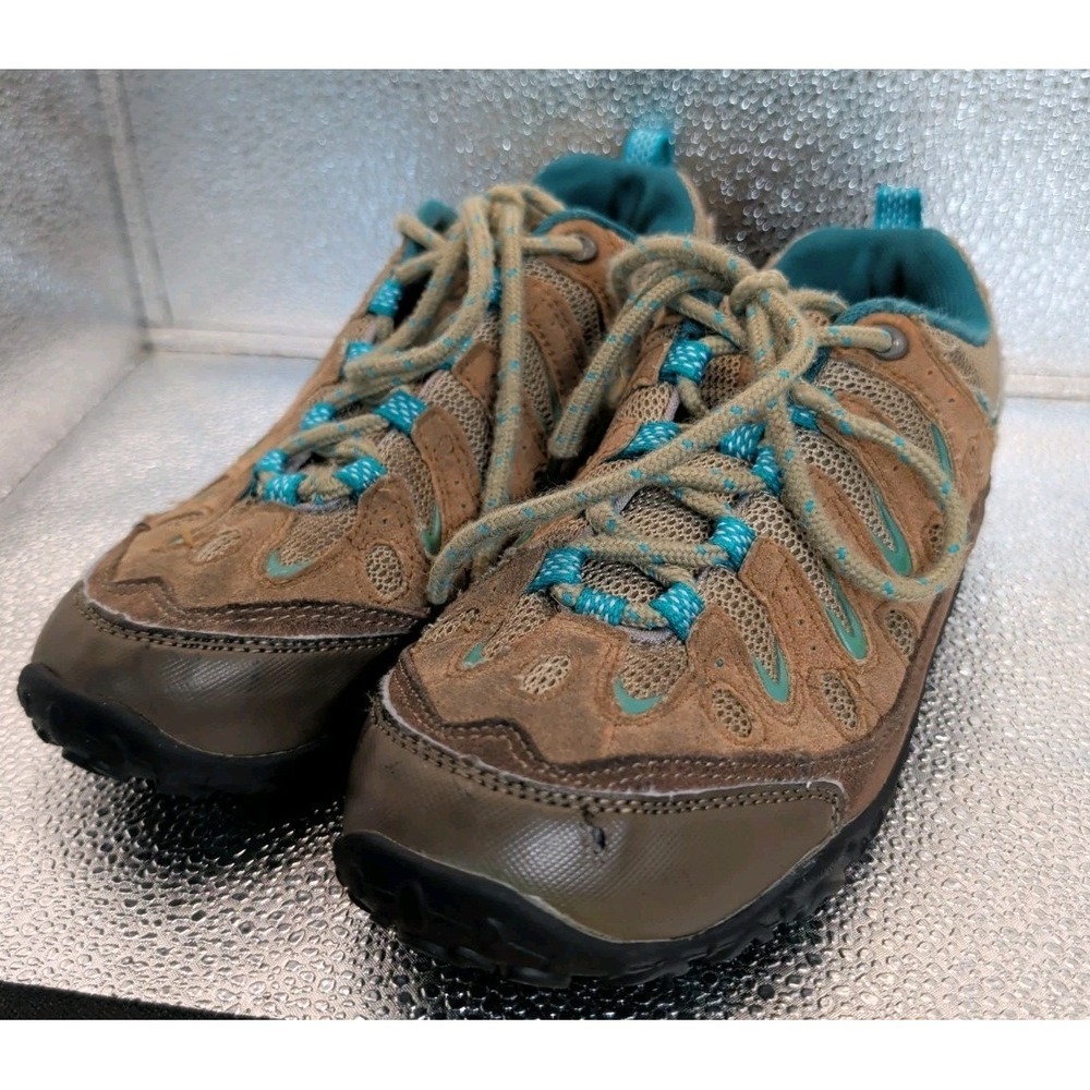 ITASCA LADIES Size 7 Taupe and Teal Casual Athletic shoe